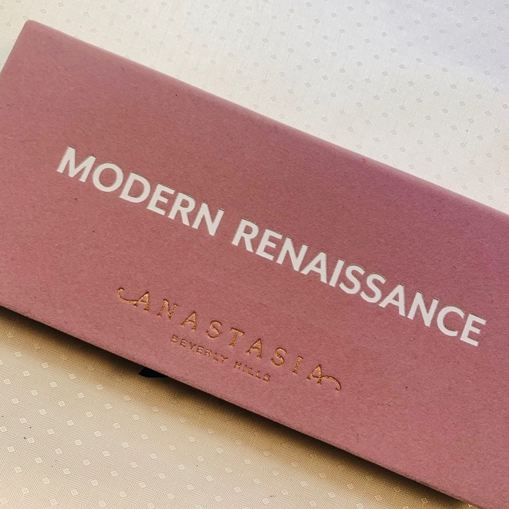 ABH/ Modern Renaissance eyeshadow palette/ New